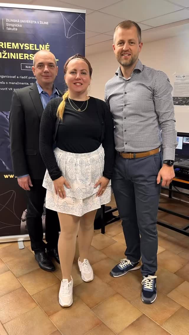 Dňa 22. októbra 2025 sa na Strojníckej fakulte Žilinskej univerzity uskutočnil Deň otvorených dverí. 🎓 
Záujemcovia o štúdium mali možnosť nahliadnuť do života fakulty, prezrieť si moderné laboratóriá a zistiť viac o študijných programoch, výskumných aktivitách či projektoch našich študentov a pedagógov. 🔍⚙️
Ďakujeme všetkým, ktorí nás prišli navštíviť — veríme, že vás nadchla technika rovnako ako nás! 💡 
Tešíme sa na vás aj ako budúcich študentov Strojníckej fakulty! 💪
#StrojníckaFakulta #UNIZA #DeňOtvorenýchDverí #BudúciInžinieri #Žilina #uniza #kpiuniza #sjfuniza #svetstrojov #zlatystrojar #zaziuniza #zilinskauniverzita #kpi