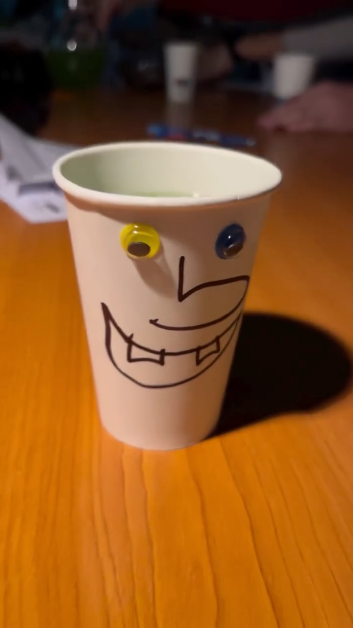 🕸️ Halloween na KPI 2025 👻
28.10.2025 sa na našej katedre niesol v znamení temnoty, smiechu a strašidiel! 🕷️
Študenti sa zabavili pri súťažiach, hádankách a kreatívnych aktivitách – od vyrezávania dýň až po strašidelnú hru vo virtuálnom svete 👀💀
🧩 Tipovačka „Dead or Life“, veštenie, strašidelné domčeky či triafanie učiteľov (samozrejme len symbolicky 😄) – o zábavu rozhodne nebola núdza!
🍪🎃 Nechýbalo ani občerstvenie, 🧃 gumi džús a kopec sladkostí 🍬🍫😋.
Ďakujeme všetkým, ktorí sa zapojili a priniesli so sebou kúsok hrôzostrašnej nálady 👻
Už teraz sa tešíme na ďalší rok!
🧛‍♀️ Nech ťa temnota sprevádza...
#HalloweenNaKPI #KPIparty #SpookySeason #StudentsLife #Halloween2025 #ZabavaNaKPI #kpiuniza #kpi #sjfuniza #zilinskauniverzita #zaziuniza #svetstrojov #kpiuniza #zlatystrojar #uniza